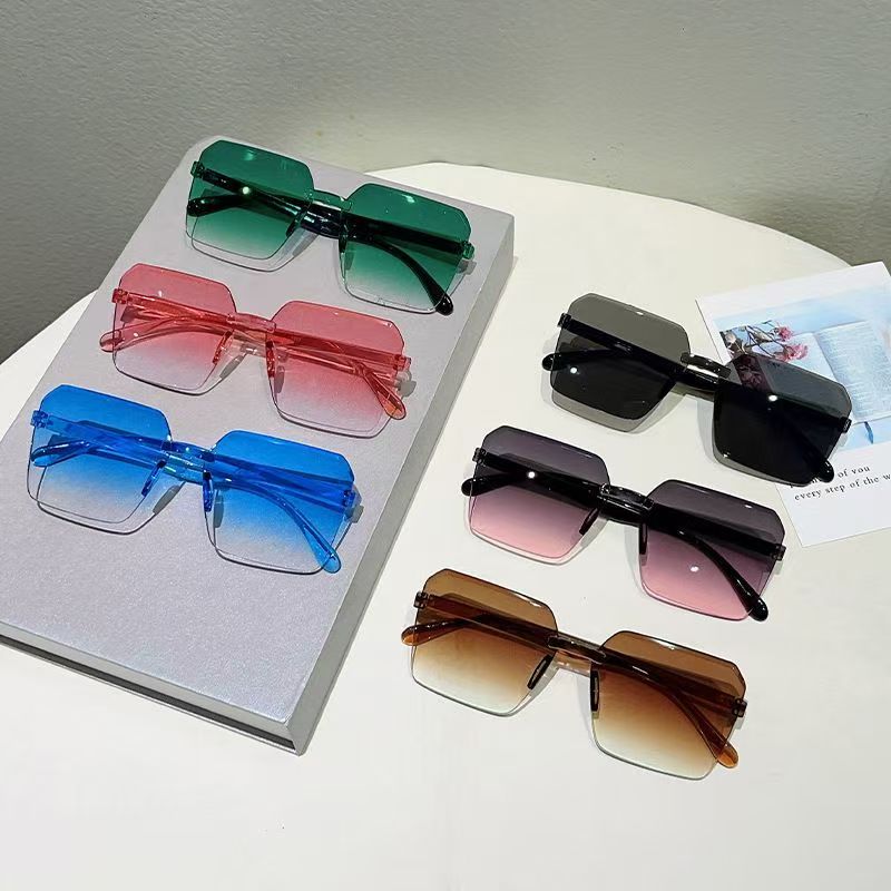 Nouvelles lunettes de soleil v - Vintage Fashion Brands avis et prix