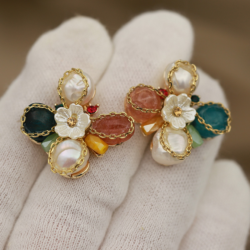 Boucles d'oreilles à clous en  - Vintage Fashion Jewelry Brands avis et prix