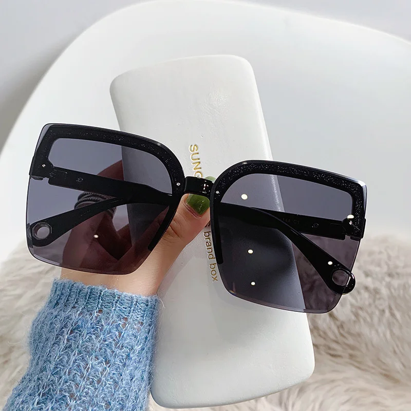 Lunettes de soleil surdimensio - Vintage Fashion Brands avis et prix
