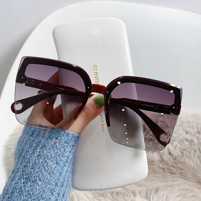 Lunettes de soleil surdimensio - Vintage Fashion Brands avis et prix