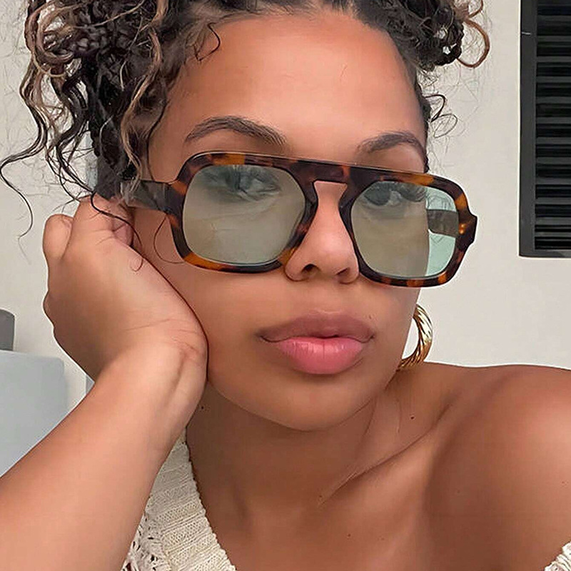 Lunettes de soleil carrées à m - Vintage Fashion Brands avis et prix