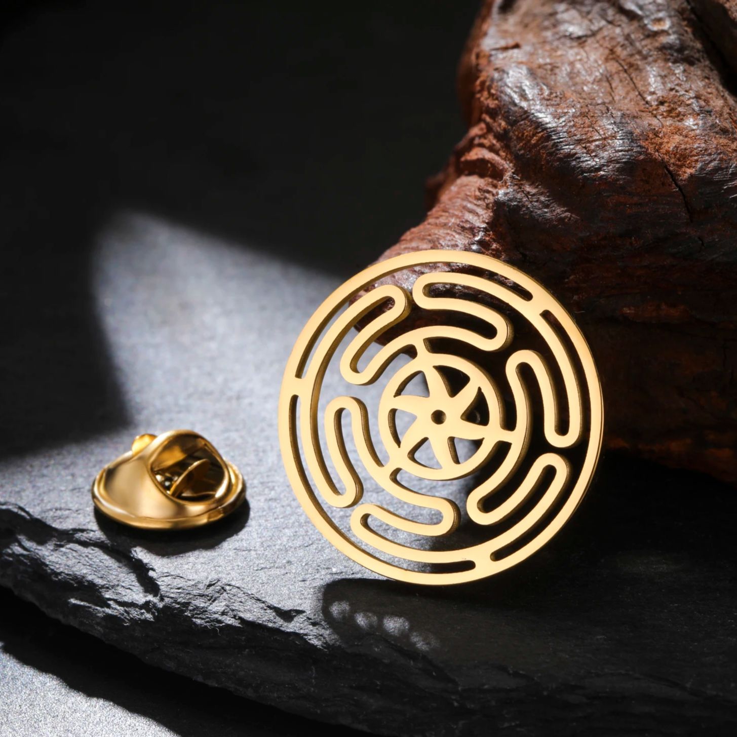 Broche épingle Skyrim Roue de  - Vintage Fashion Wheel avis et prix
