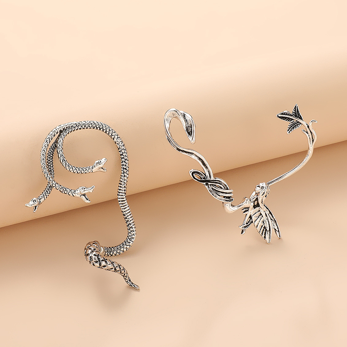 Boucles d'oreilles gothiques à - Vintage Fashion Guild avis et prix