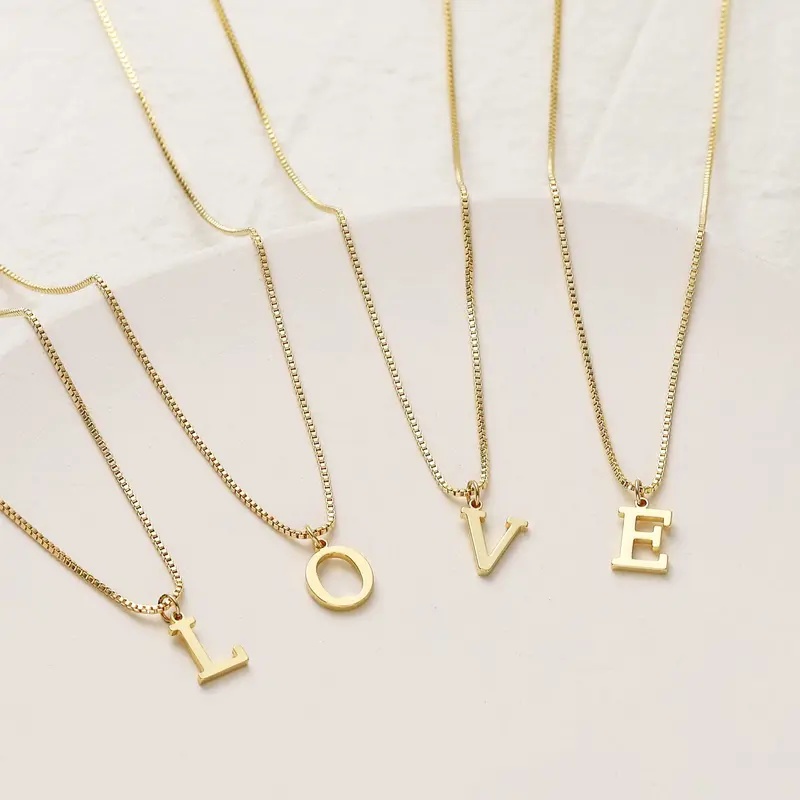 Collier avec initiale A-Z de c - Z Vintage Fashion avis et prix