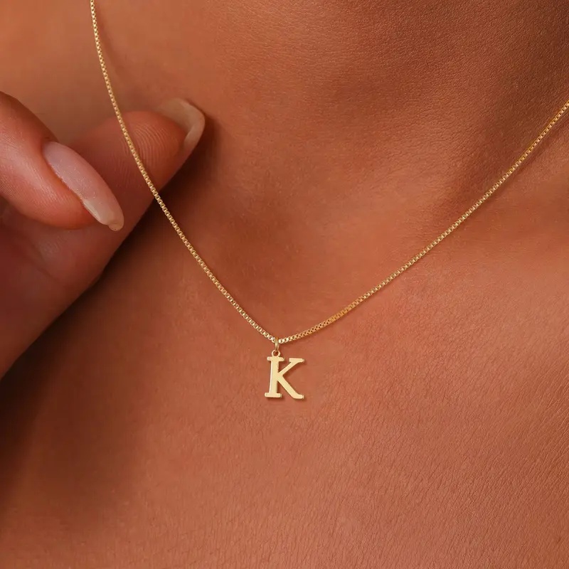 Collier avec initiale A-Z de c - Z Vintage Fashion avis et prix