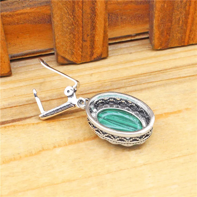 Flower Oval Malachite Dangle E - Vintage Fashion Look avis et prix