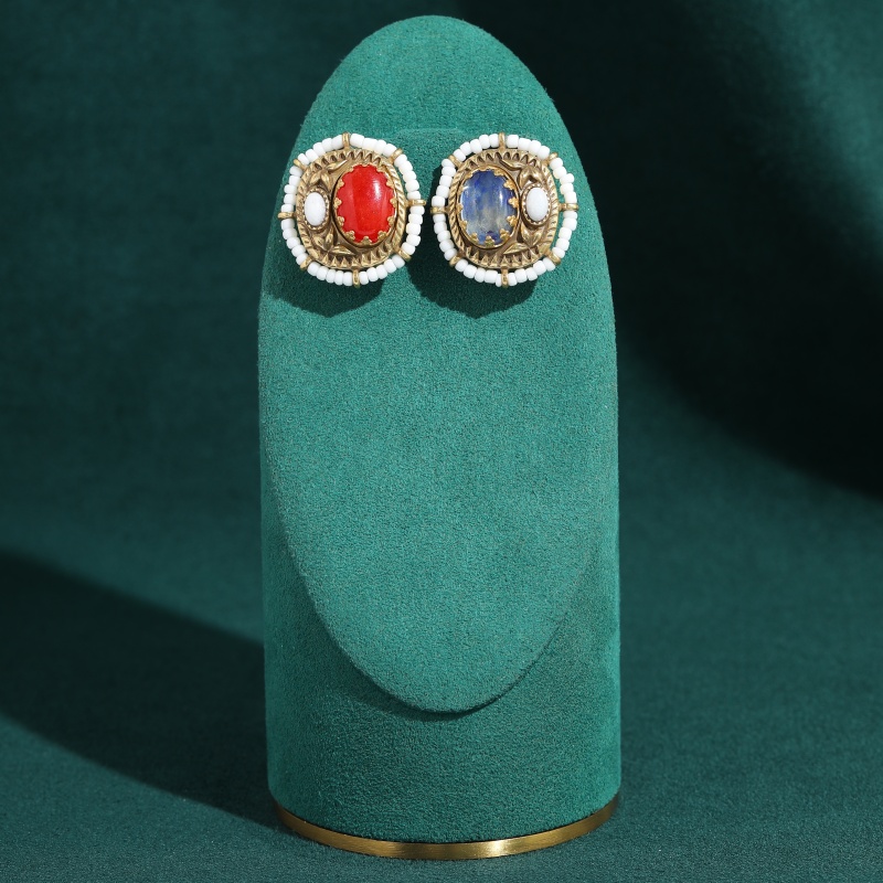 Boucles d'oreilles clous vinta - Vintage Fashion Jewelry Brands avis et prix